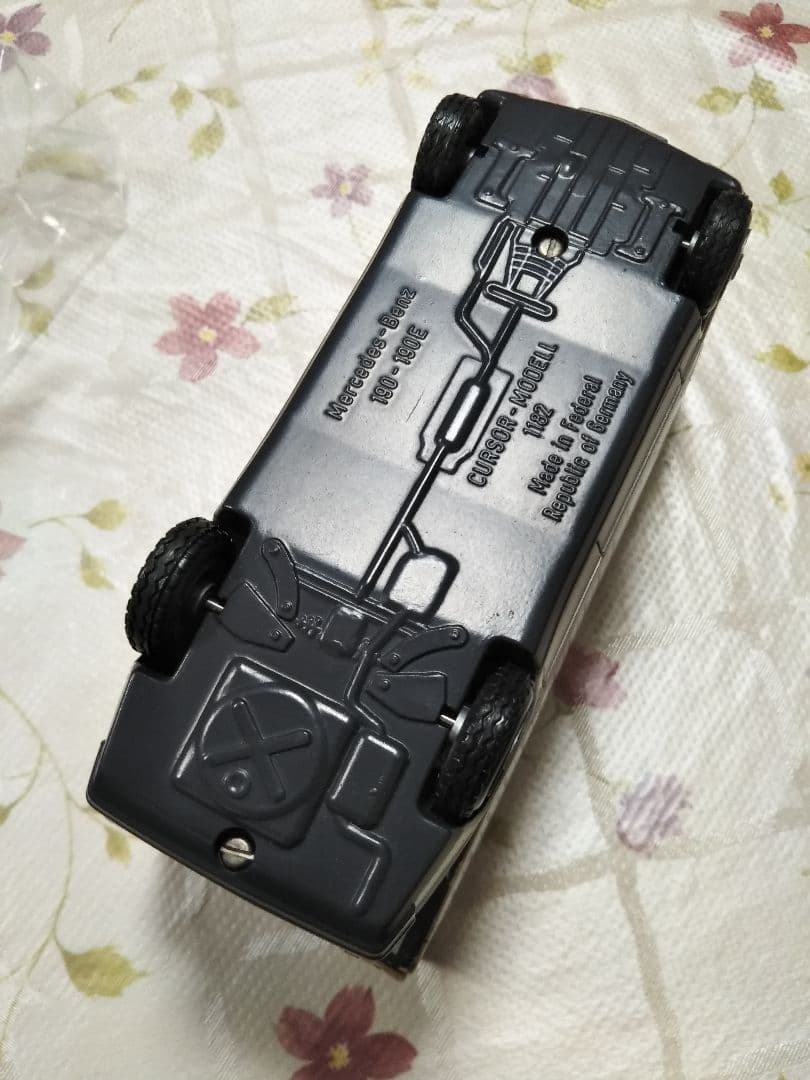 ○3418#1226 ドイツ製メルセデスベンツ190-190Eミニカー 1010