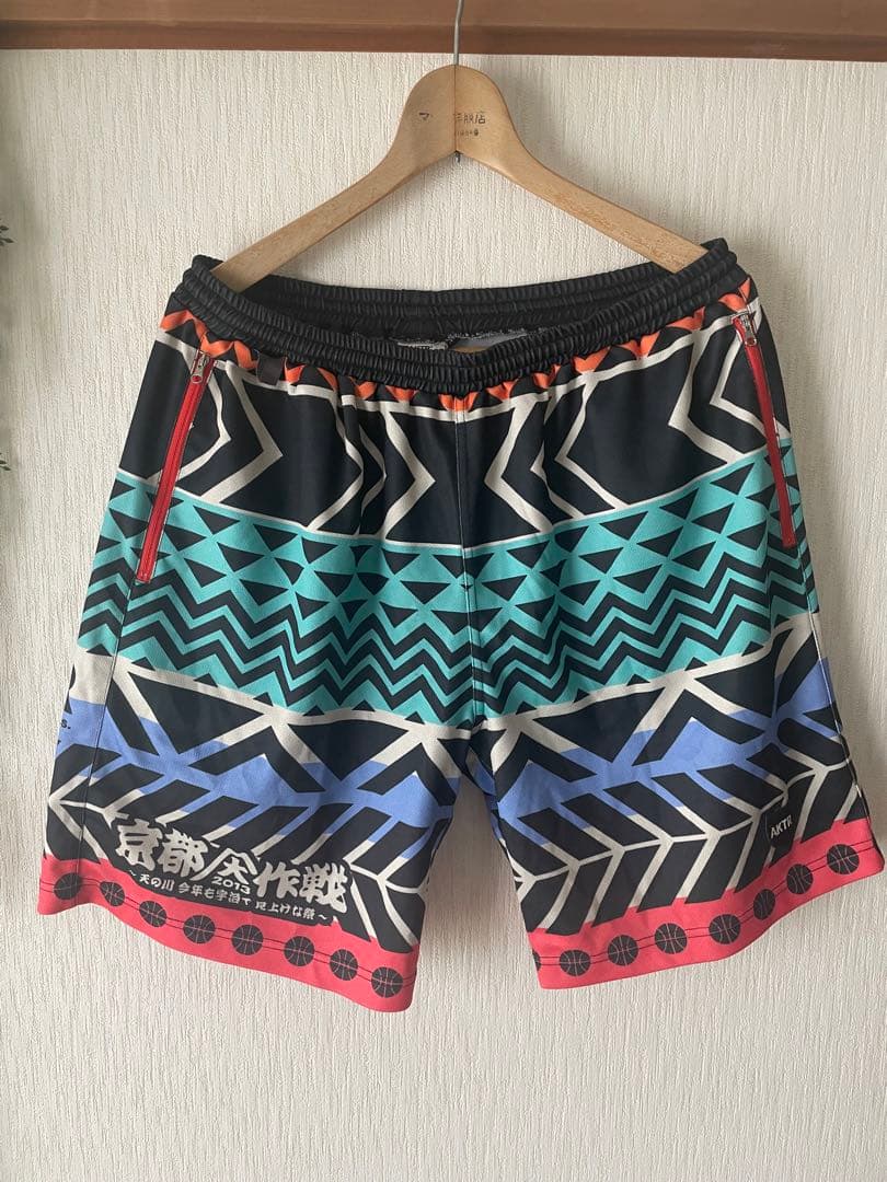 京都大作戦2024×大阪籠球会AKTR』コラボバスパン発売決定！|グッズ