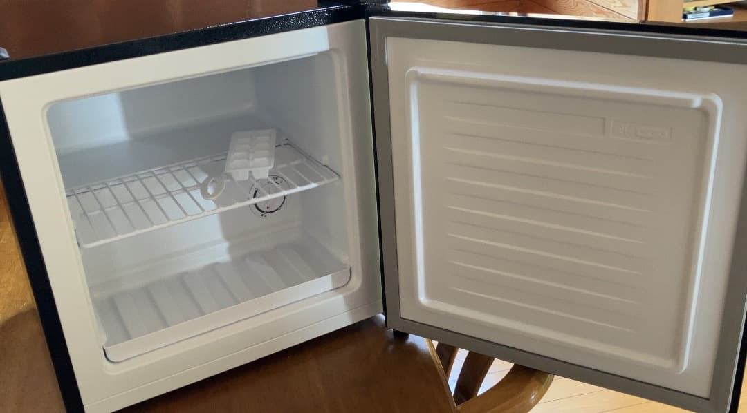 アイリスオーヤマ 冷凍庫 PF-A31FD-B（31L）2024年製 直冷式