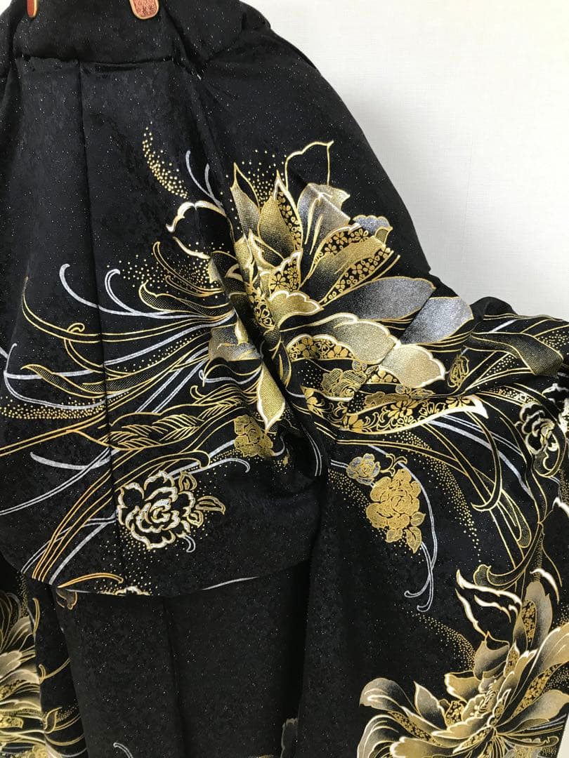 振袖 未仕立て品 金彩 黒地にゴールド