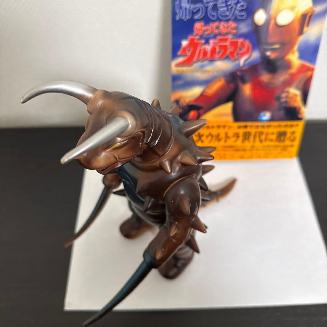 K*A様 ブルマック　グドン　帰ってきたウルトラマン書籍付き