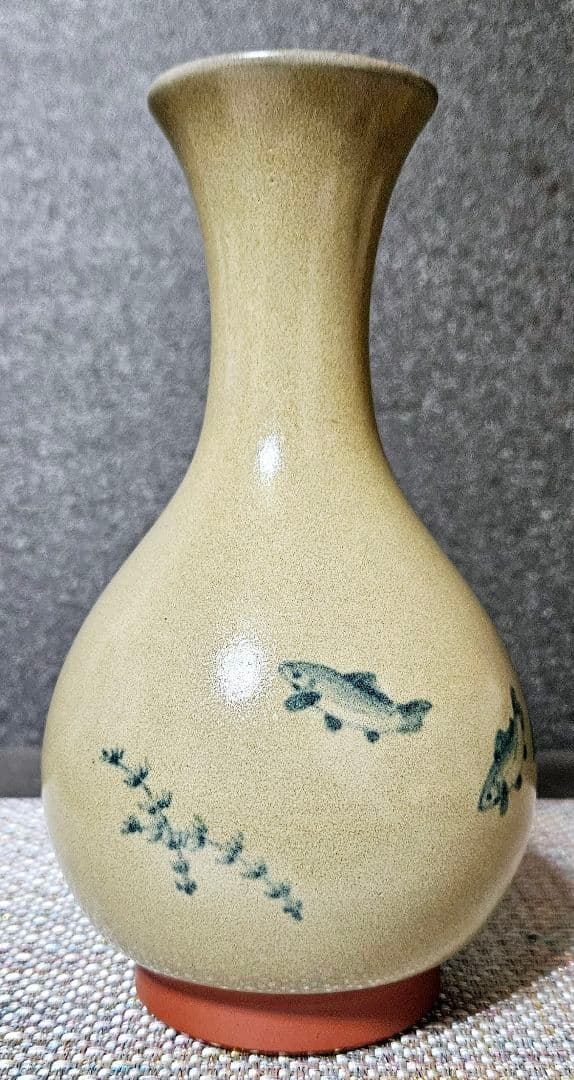 人間国宝 佐渡 無名異焼 五代 伊藤赤水 造 染付 水藻に魚の図