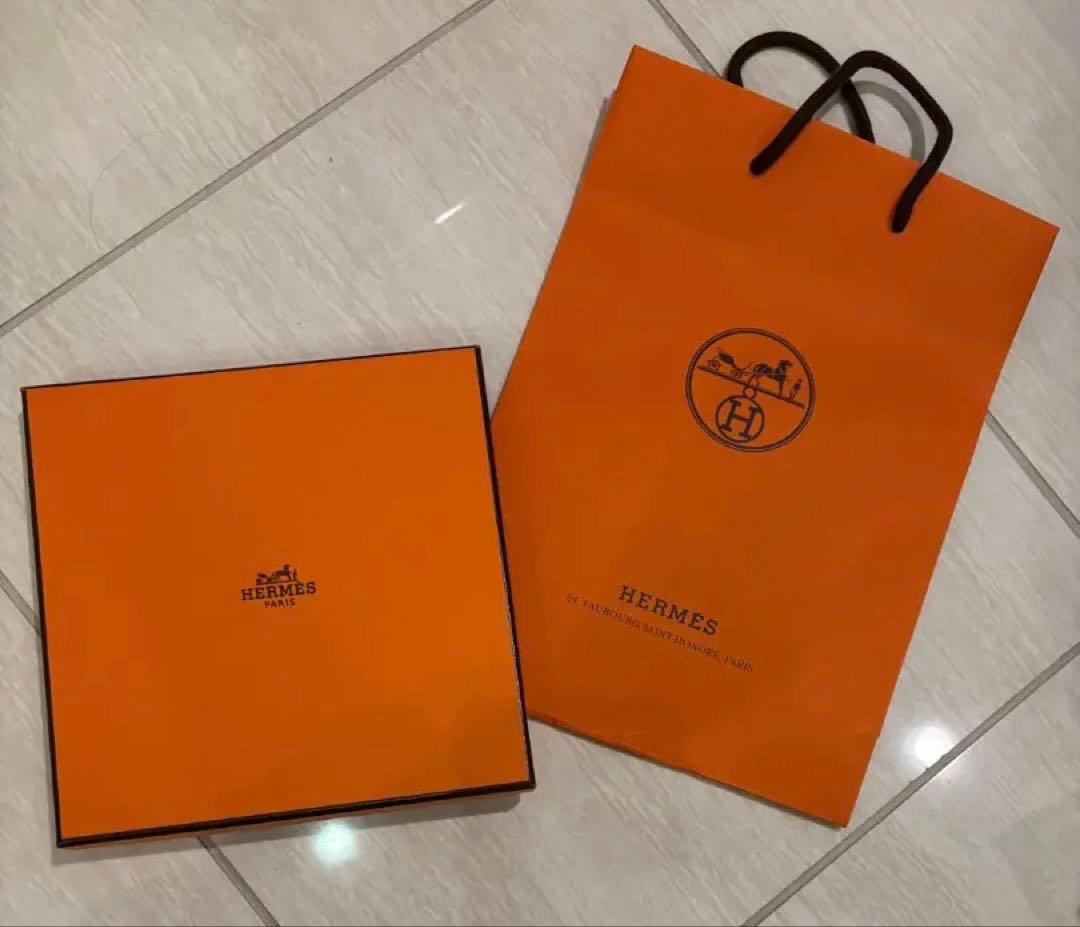 プ*)様 HERMES 手帳カバー GM ブラック レザー BOXとショッパー付
