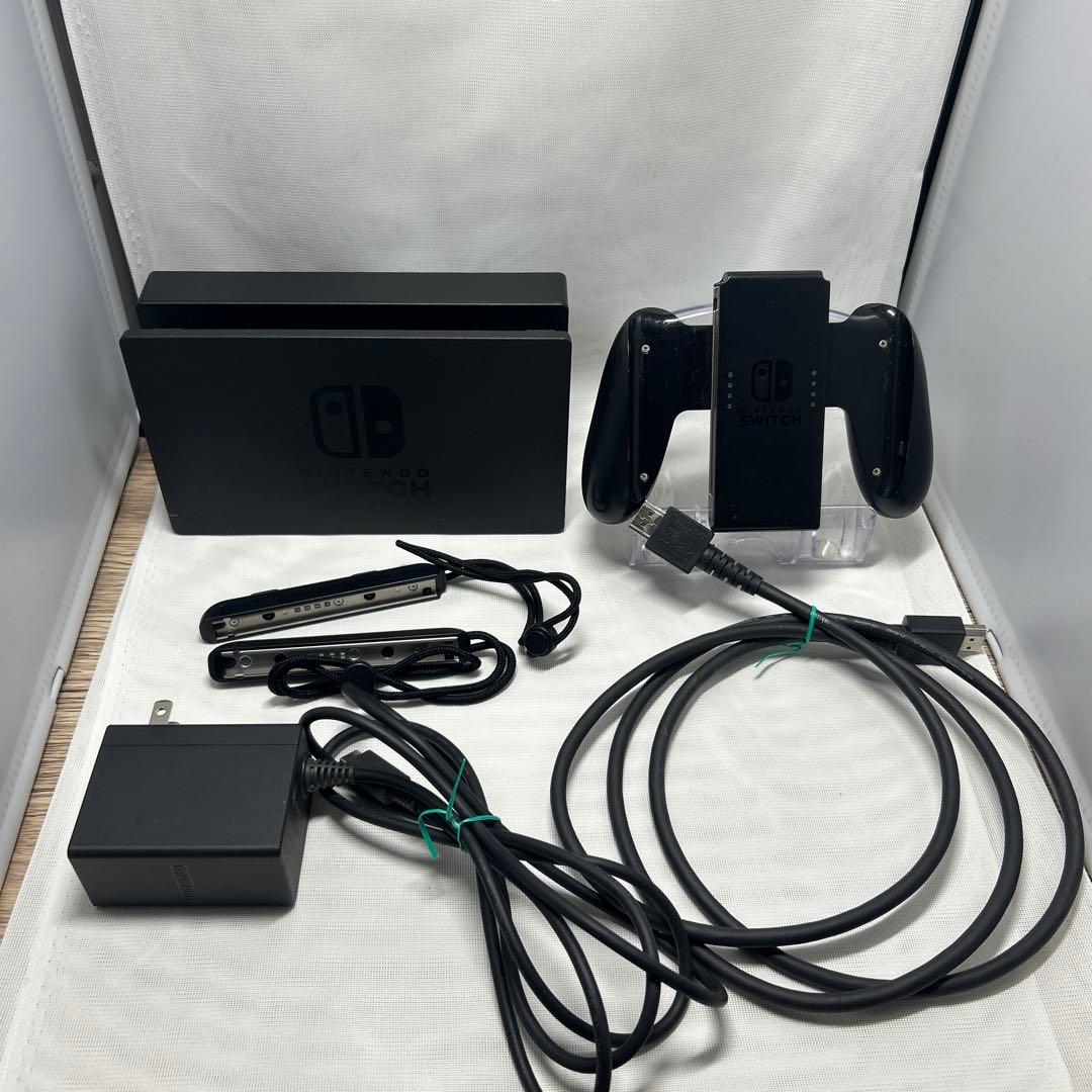 Nintendo Switch 初期型　Joy-Conブルーレッド