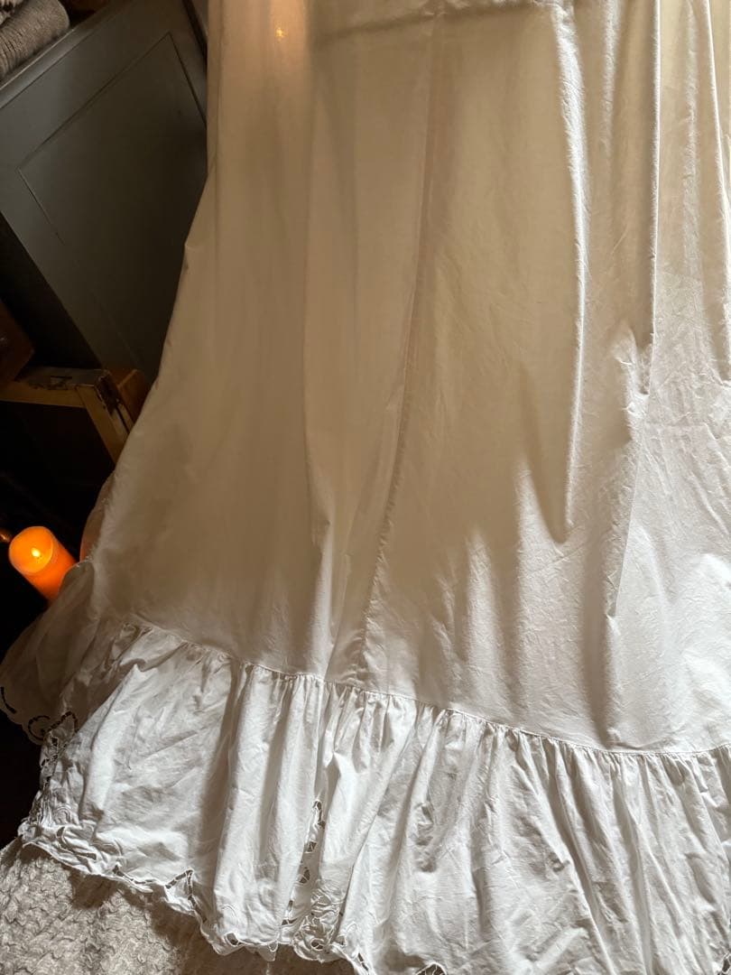 フランスアンティークஐ⋆*フリフリ花柄刺繍のベッドカバー