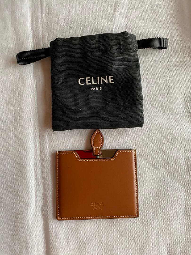 完売品　セリーヌ　新品未使用　鏡付きポーチ　ミラー　手鏡　スムースカーフスキン