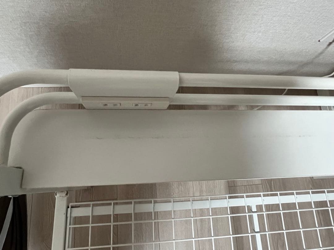 ニトリ　ホワイト スチール シングルベッドフレーム