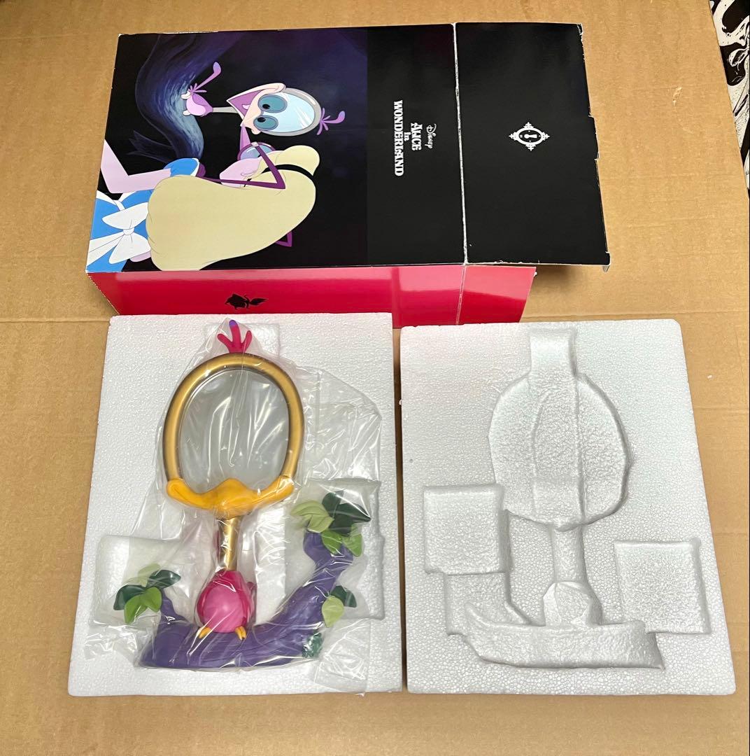 入手困難 不思議の国のアリス ミラーバード　 フィギュア 鏡 ディズニーストア