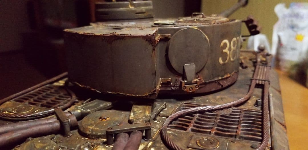 戦車 ヘンロン 1/16 タイガー 履帯金属仕様 参考用