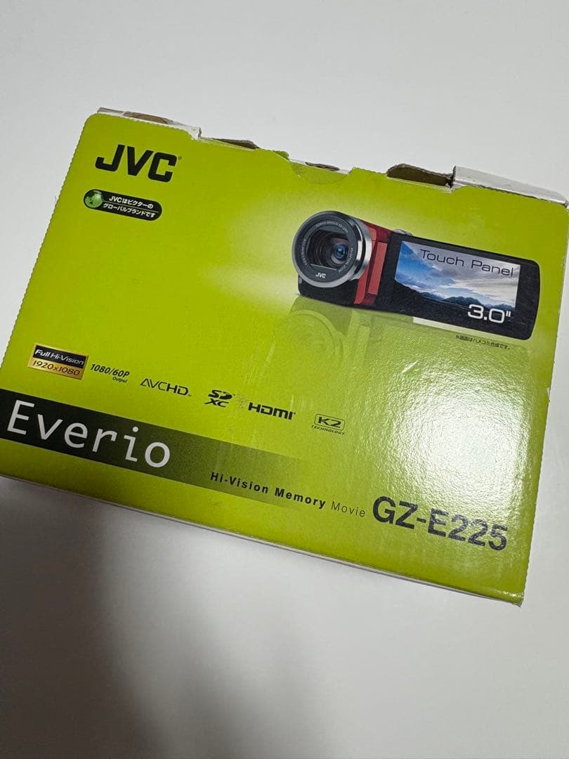美品　ほぼ未使用　JVC　Everio GZ-E225 ビデオカメラ