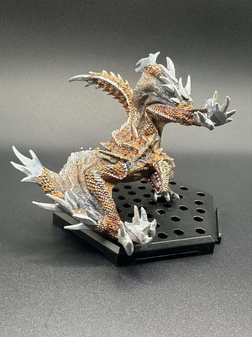 KIRINさん専用　モンスターハンター　フィギュア　雷轟竜&辿異種ティガレックス