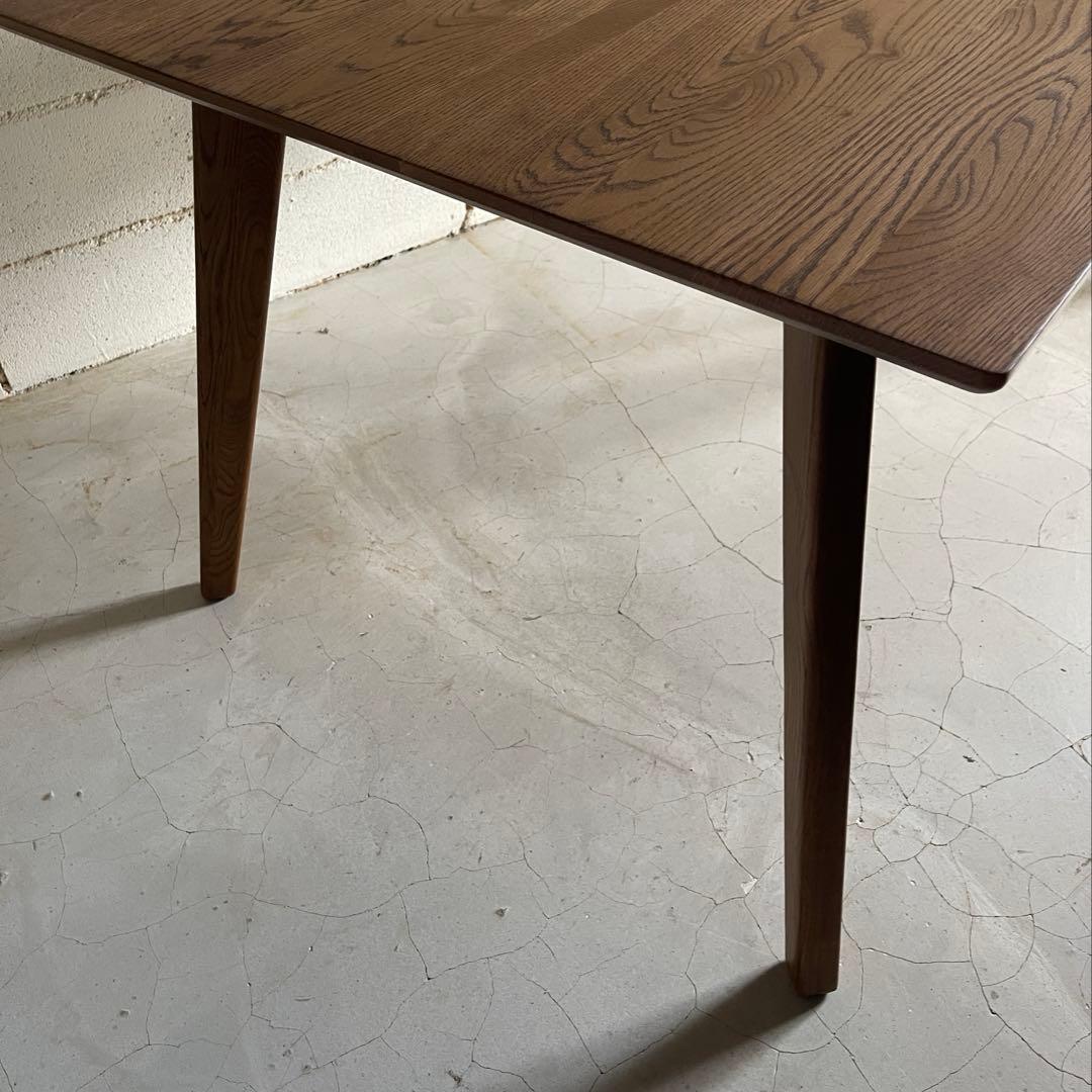 天然木オーク無垢材　ダイニングテーブル　テーパー角脚　斜め脚　北欧スタイル