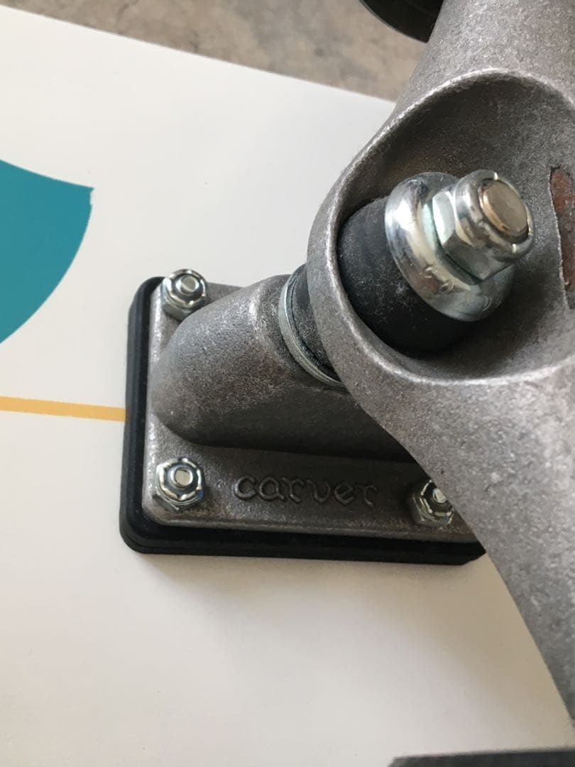 TRITON Carver サーフスケート 29インチ