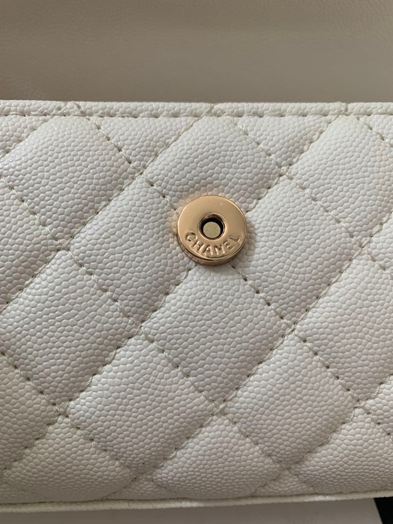 CHANEL〈シャネル〉ノベルティ　ホワイト ショルダーバッグ　ホワイトシャドー