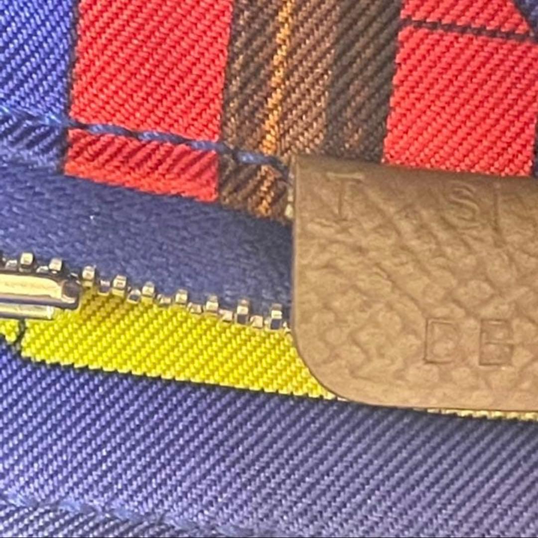 エルメス　シルクイン　コンパクト　金具新品