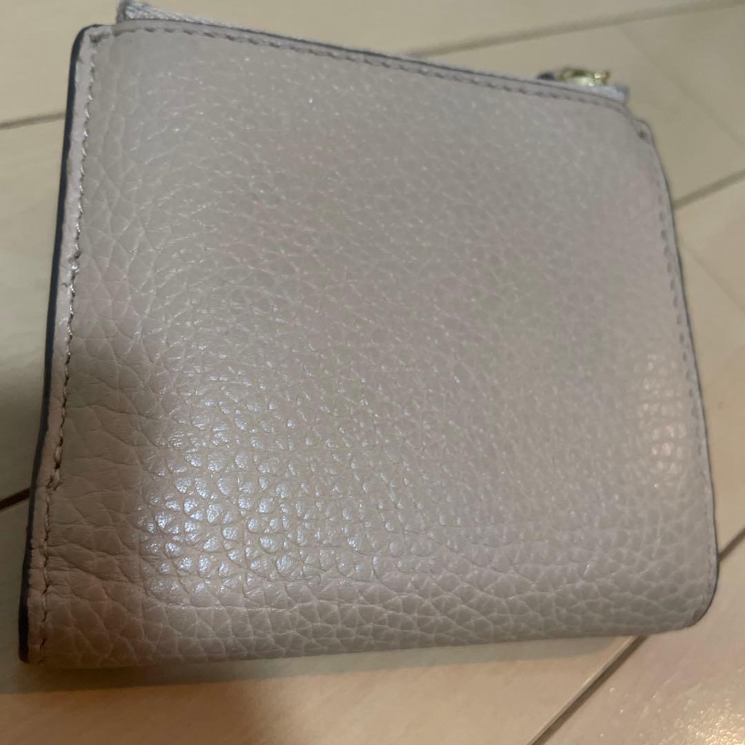 Tory Burch グレー 二つ折り財布 - メルカリ