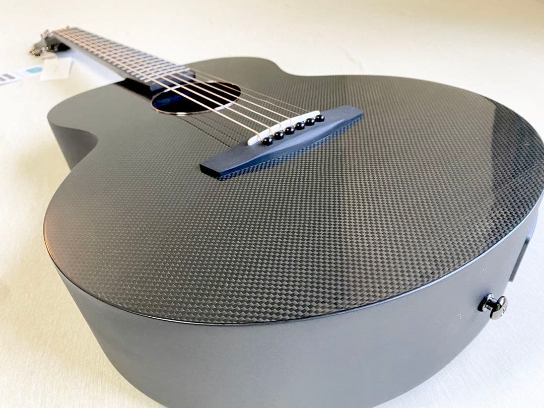 超美品】Enya/エンヤ X3 Pro Mini カーボンギター