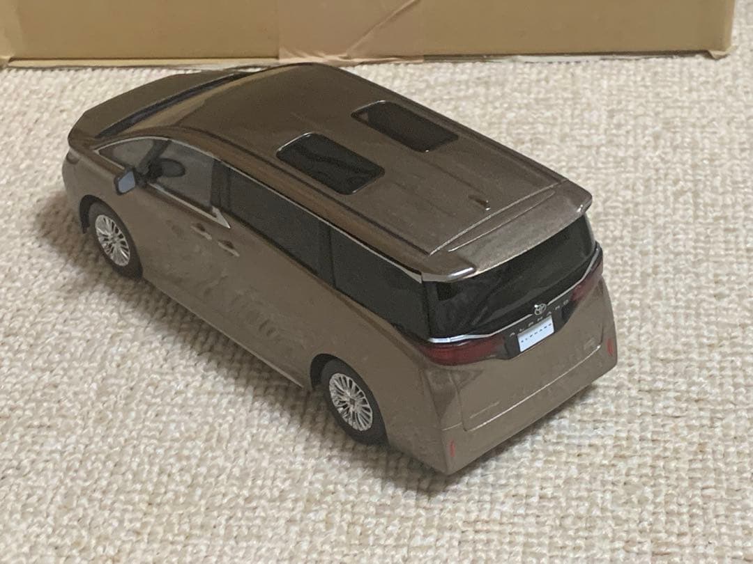 トヨタ 40系　新型　アルファード ミニカープレシャスレオブロンド
