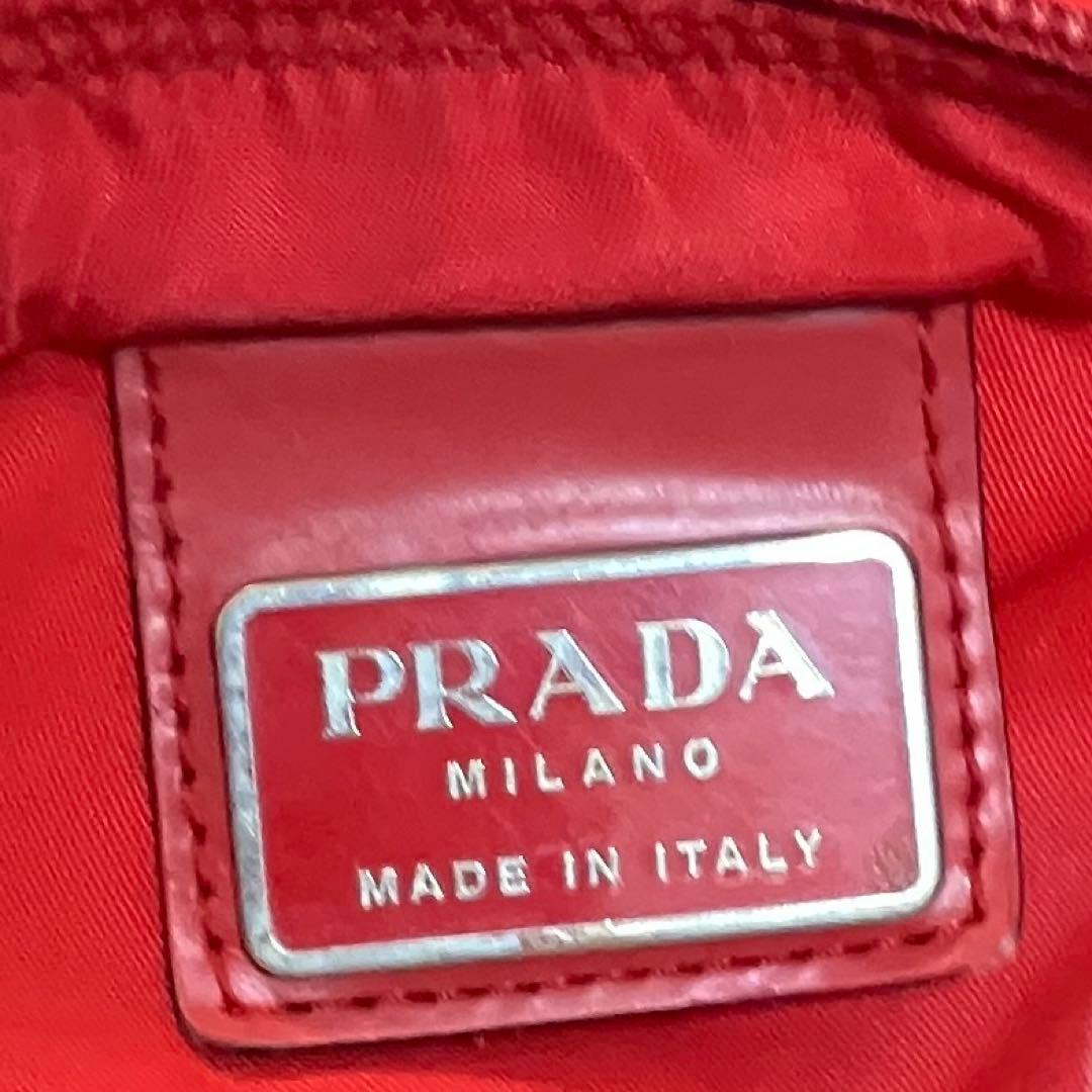 PRADA ショルダーバッグ サコッシュ 斜めがけ トライアングルロゴ レッド