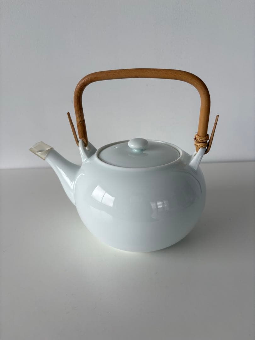 日本の銘窯 人間国宝 井上萬二作 白磁 蓋付湯呑五客＋急須　しおり付