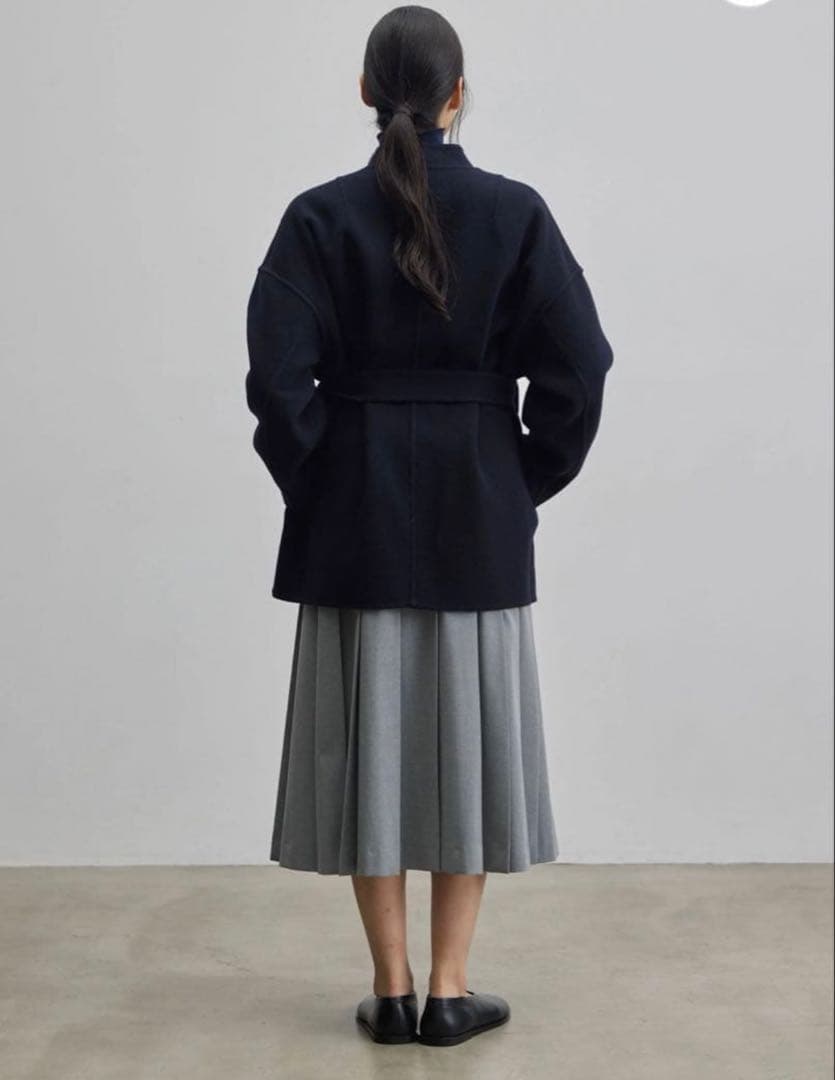 美品 soeju ソージュ ウールリバーミディコート ネイビー - メルカリ