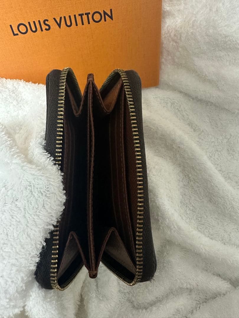 Louis Vuitton ジッピーケース　モノグラム　　　早い物勝ち⭐︎