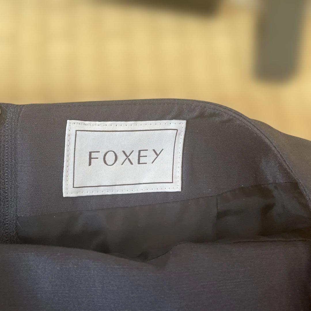 Foxey スカート　紺色　Mサイズ