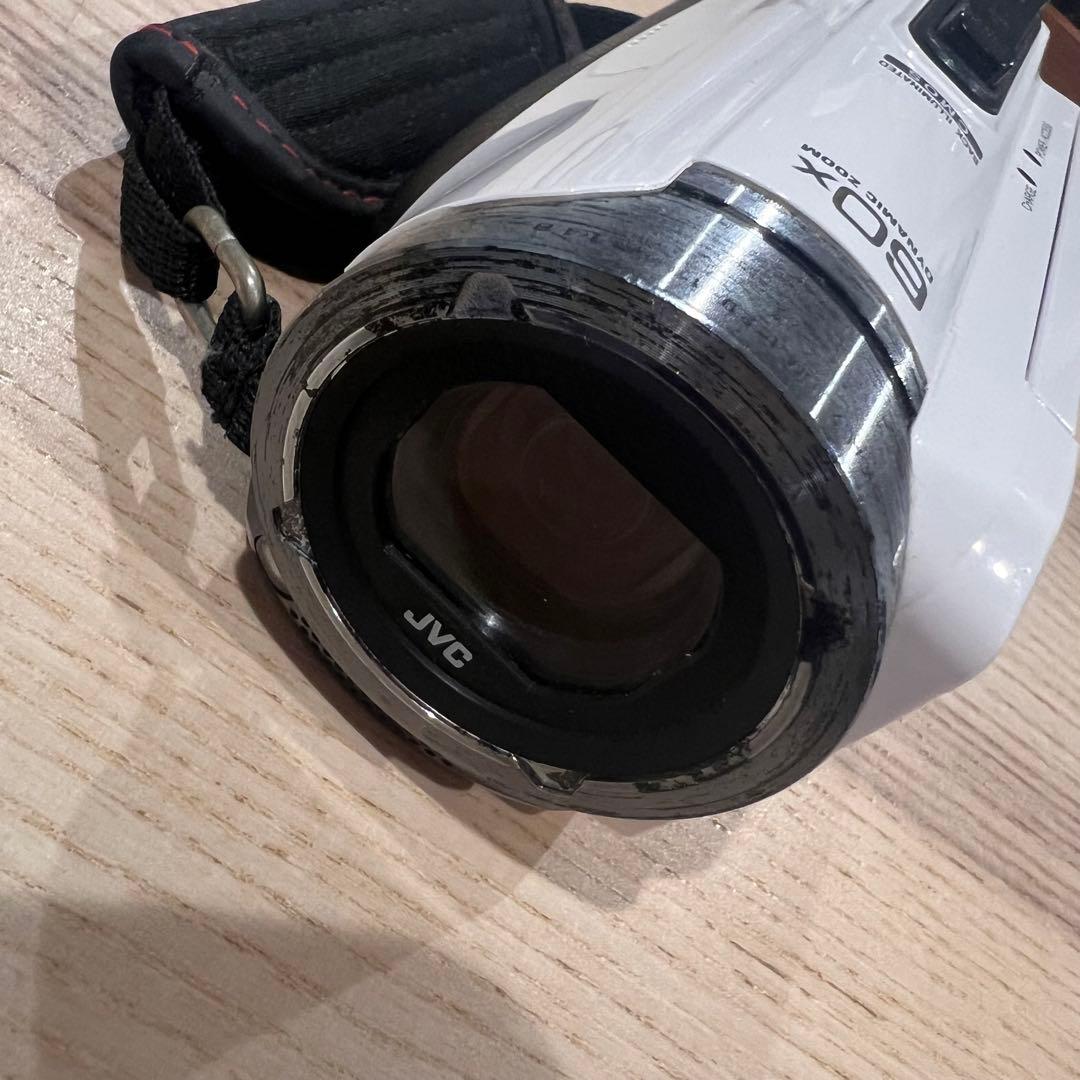 エブリオJVC 防水 ビデオカメラ 60倍ズーム GZ-R70-W 動作確認済
