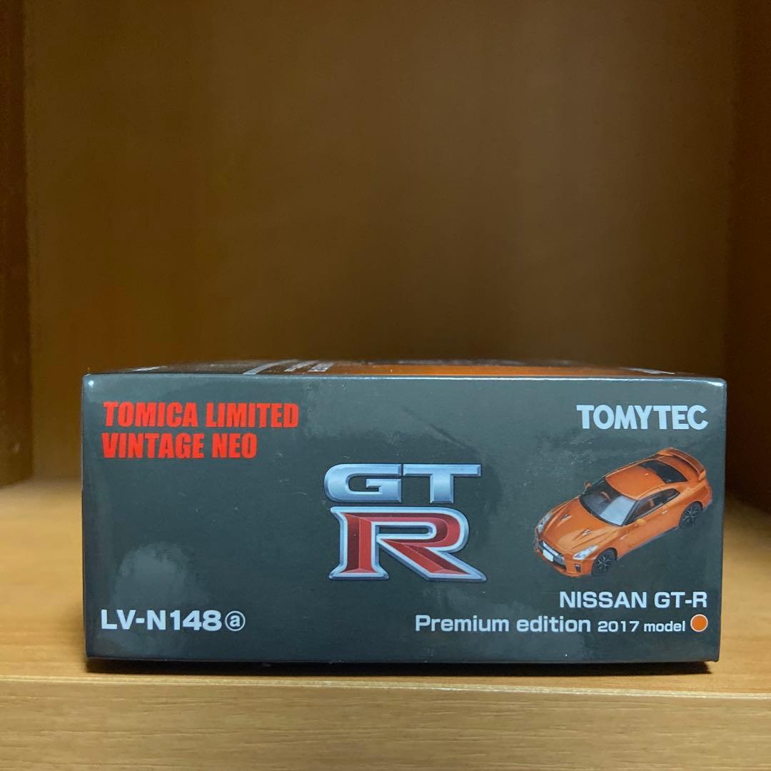 トミカリミテッドヴィンテージネオ　日産　GT-R プレミアムエディションオレンジ