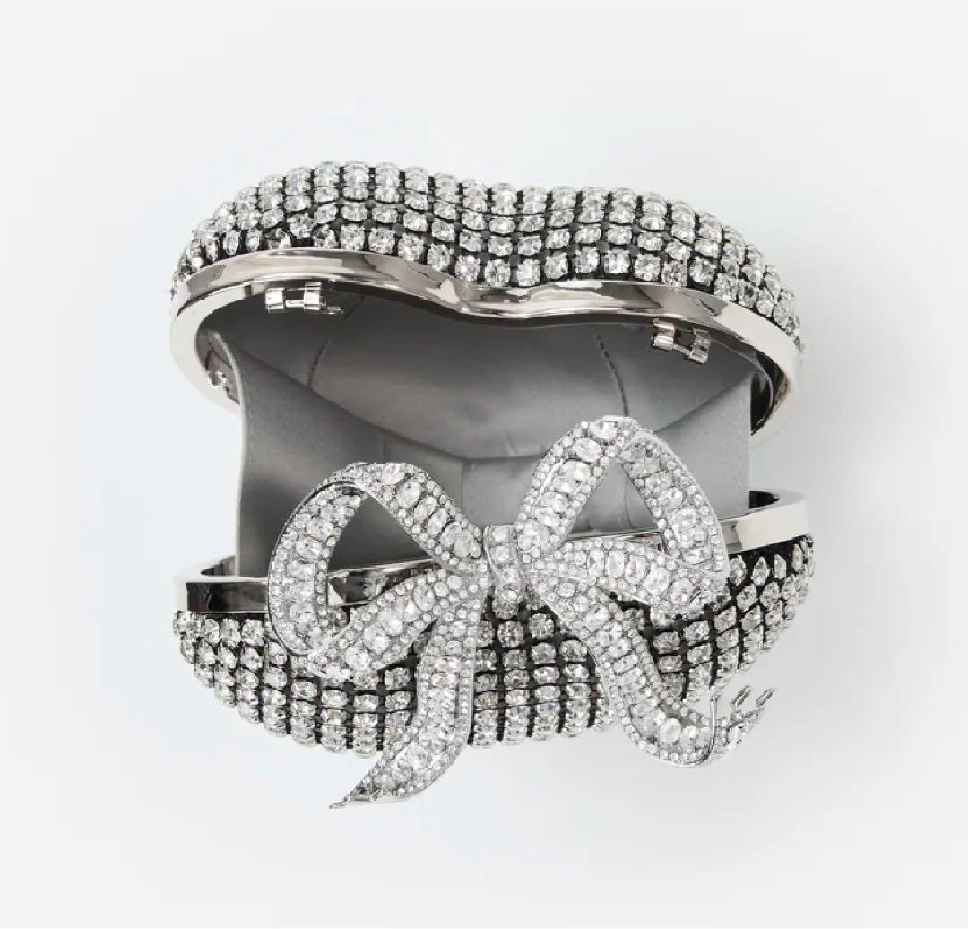 期間限定値下げsilver crystal heart clutch