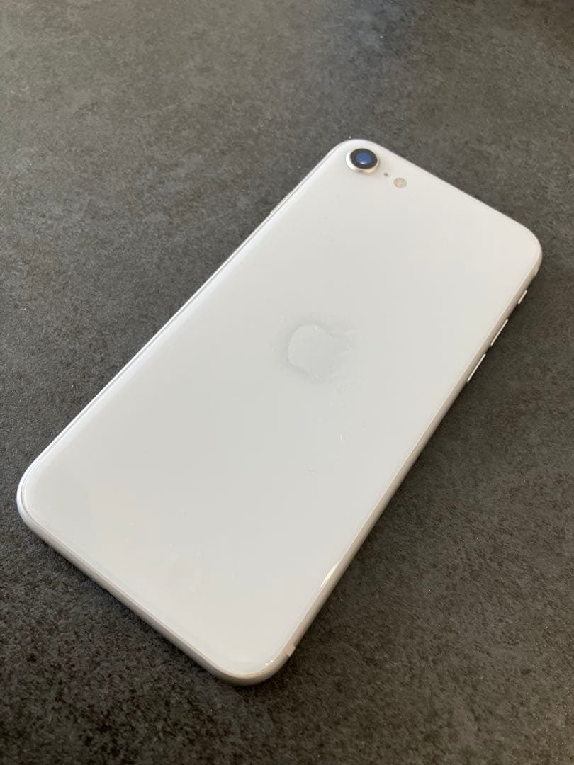 iPhone SE3 64GB SIMフリー