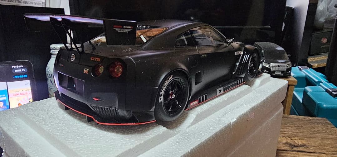 オートアート NISSAN GT-R NISMO GT3 1/18