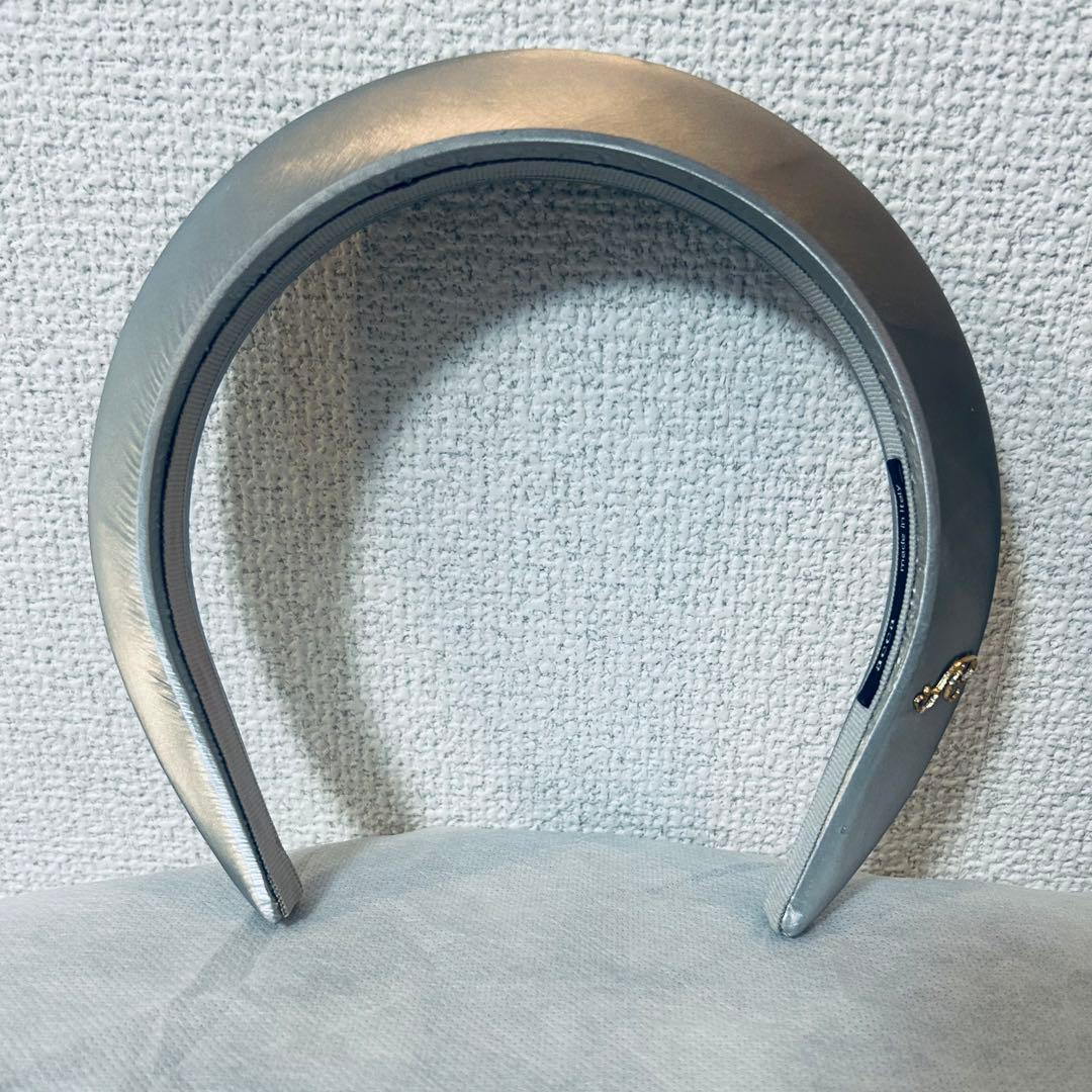 【acca】ペルファブ　カチューシャ　シルバー