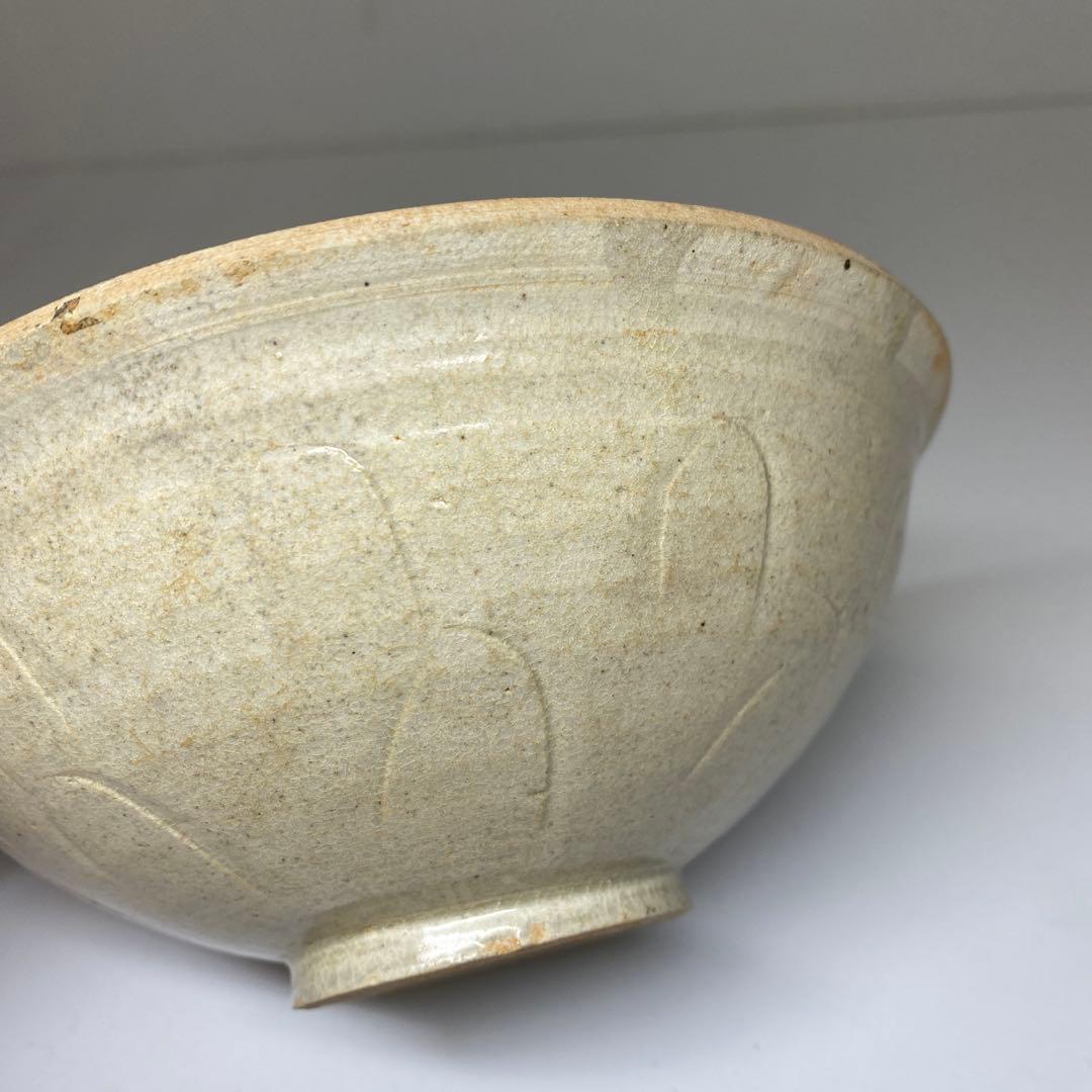 中国宋時代　白磁花弁文茶碗　口径16㎝ 東Y7-0402☆2F