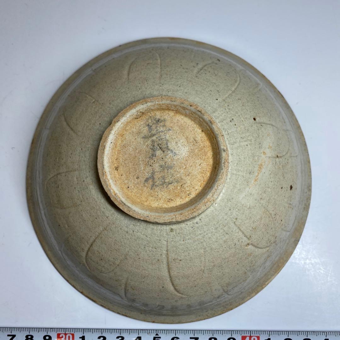 中国宋時代　白磁花弁文茶碗　口径16㎝ 東Y7-0402☆2F