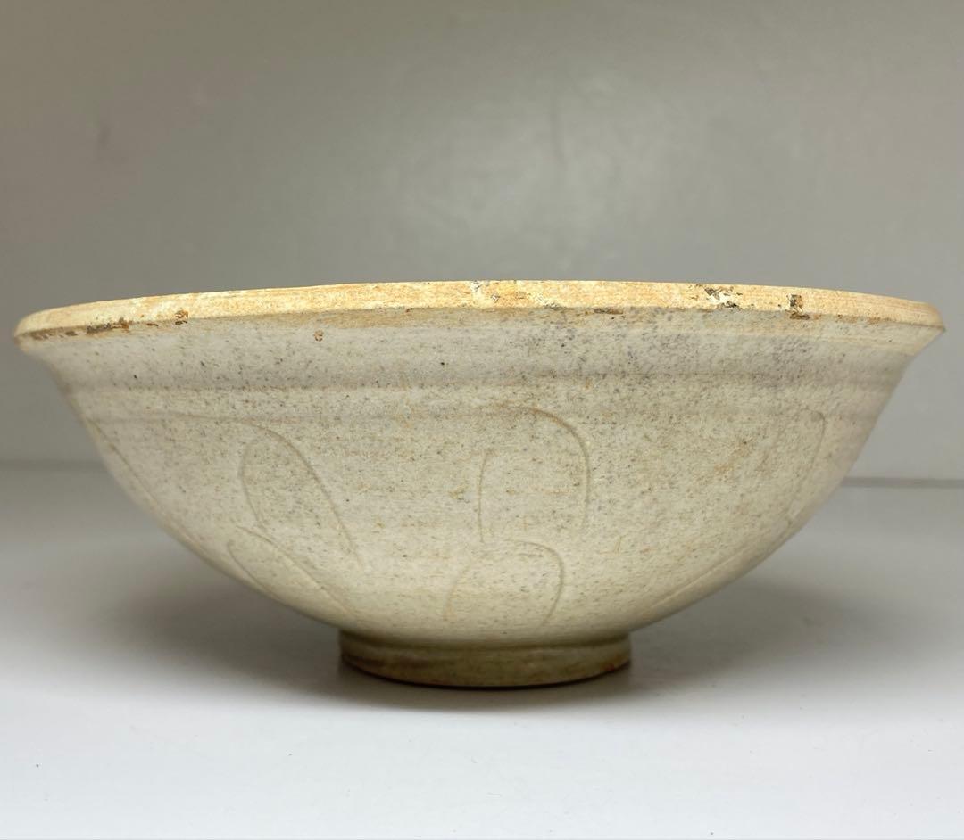 中国宋時代　白磁花弁文茶碗　口径16㎝ 東Y7-0402☆2F