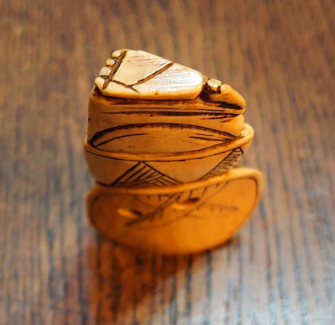 立根付】天然素材『大袋をかつぐ髭の老人』高さ9.5cm 横幅最大