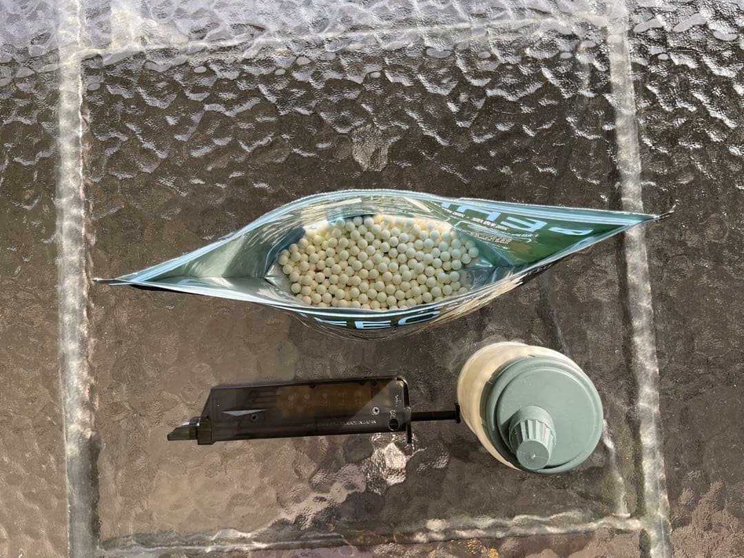 エアーソフトガン ハイキャパ5.1 D.O.R CAL .45 付属品付き