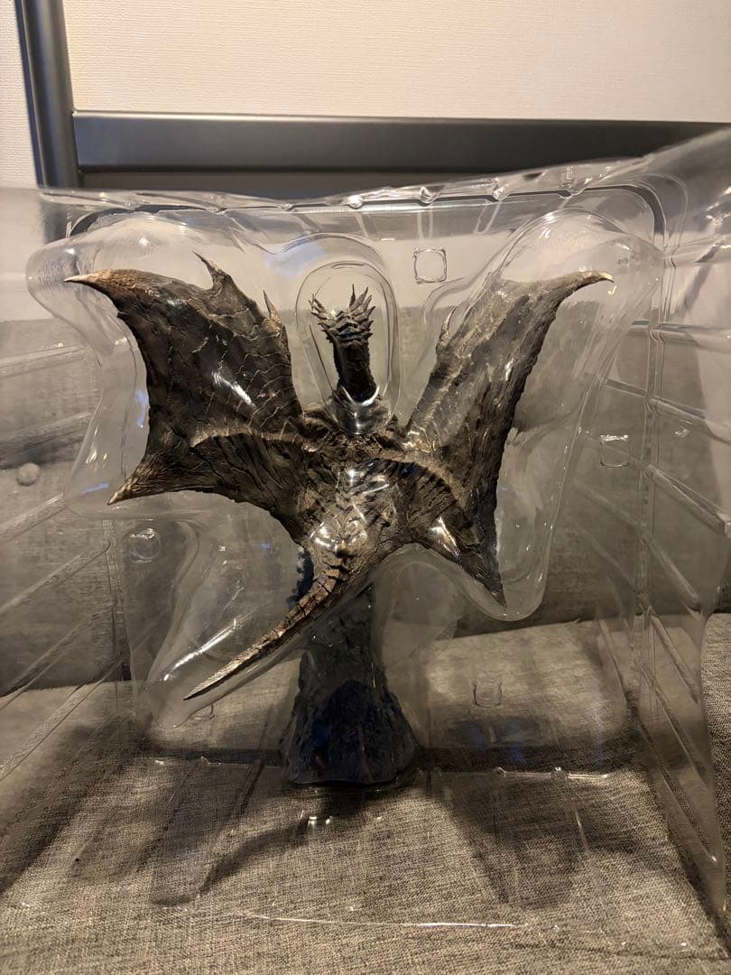 原版 クシャルダオラ フィギュア