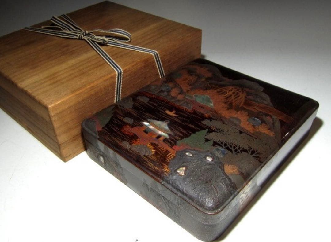 時代 硯箱 山水蒔絵 金梨地 高級感のある時代の名品！7796 金漆塗 内金梨地 鶴絵 硯箱 一式 時代漆器 本金鶴蒔絵