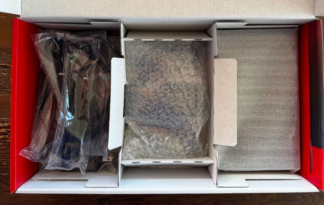 Nintendo Switch 本体 | 純正ケース + ソフト3本付き