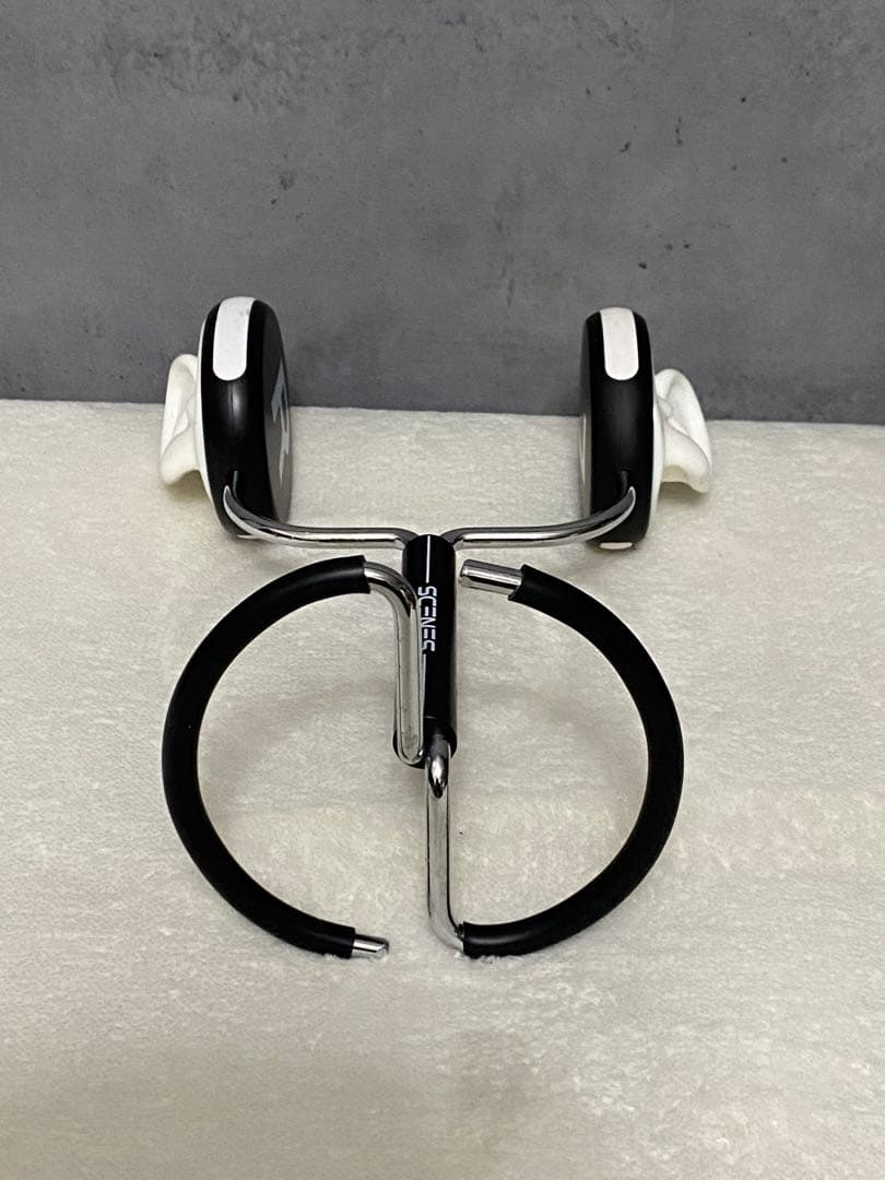 SCENES Lifelike イヤホンスタンド マイクホルダー ダミーヘッド 台座