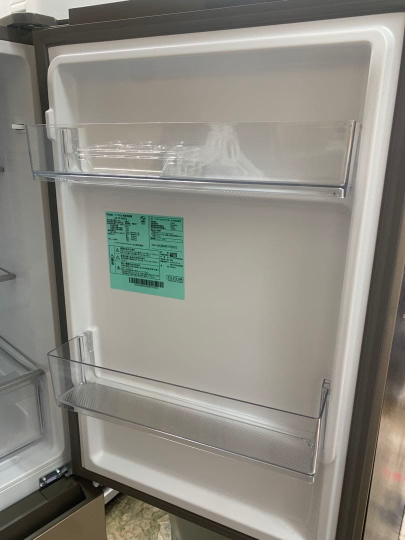 j136 東京神奈川埼玉　送料無料！ Haier 冷蔵庫 201L 2ドア