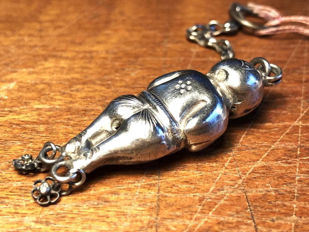 【 清朝時代 银小人 】　アクセサリー　陝西省文物　中華古玩