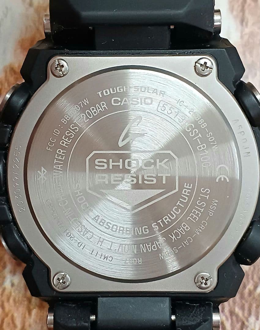 CASIO カシオ　G-SHOCK　GST-B100