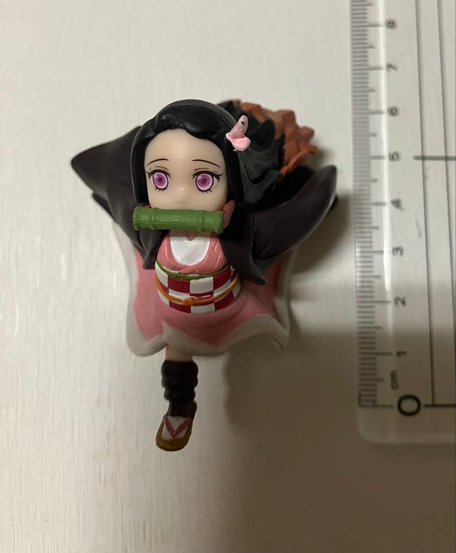 鬼滅の刃　炭治郎　禰豆子　伊之助　善逸　杏寿郎　缶バッジ　フィギュア　まとめ売り