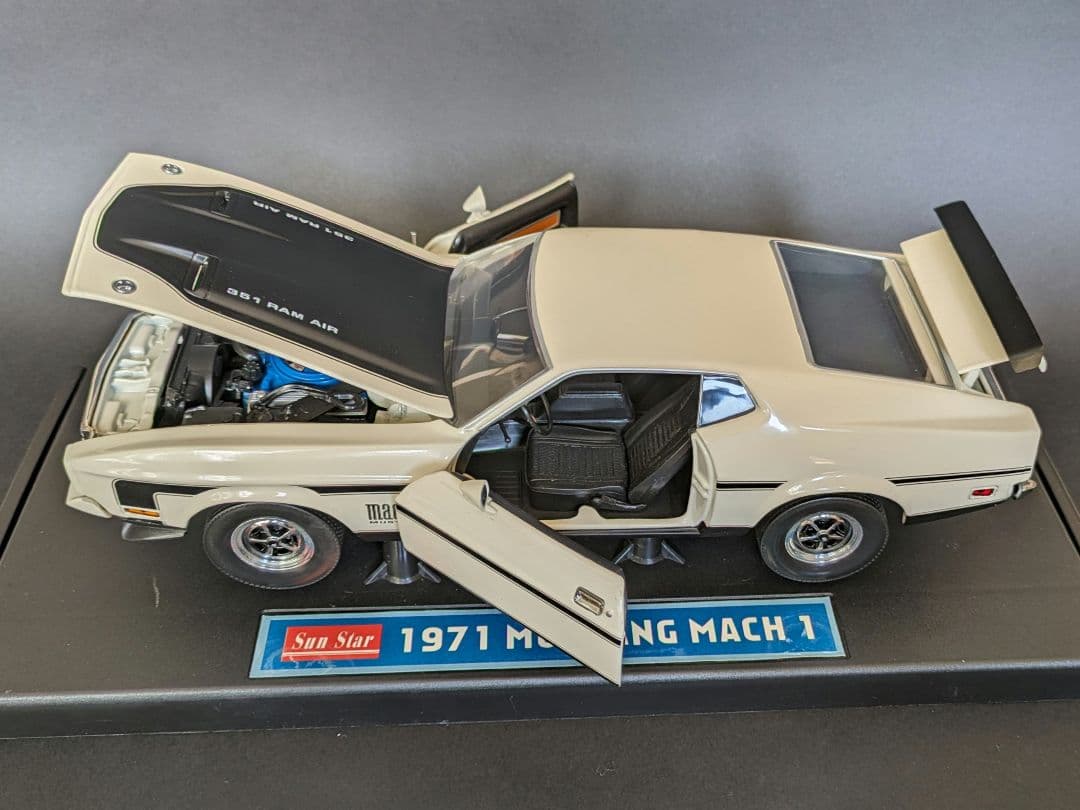 サンスター 1/18 フォード マスタング マッハ1 1971