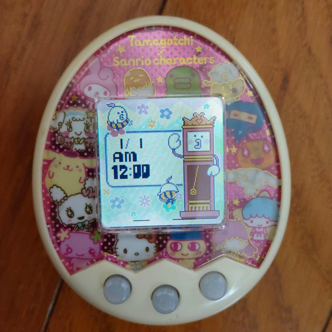 バンダイ Tamagotchi m! x サンリオキャラクターズ m! x v… Tamagotchi