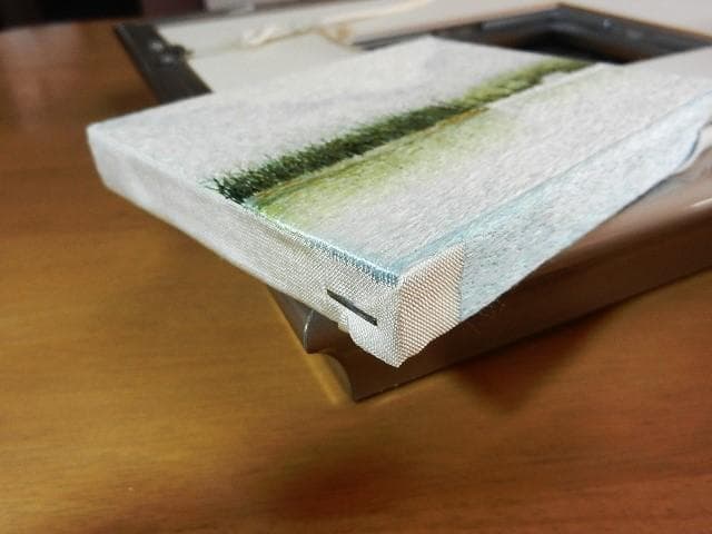 刺繍絵画「水辺の風景」（額（絵）縦３０．５㌢×横３３㌢（９．５×１２．５））