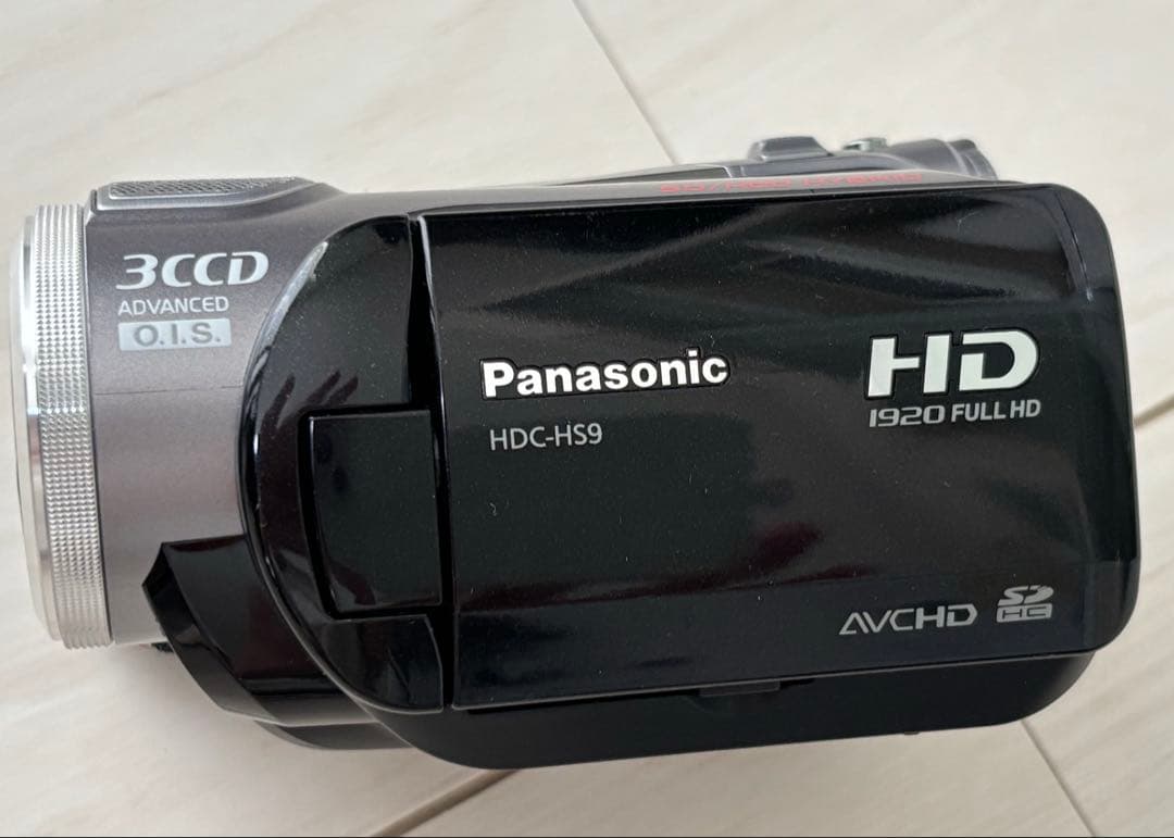 美品　Panasonic デジタルフルハイビジョンビデオカメラ HDC-HS9